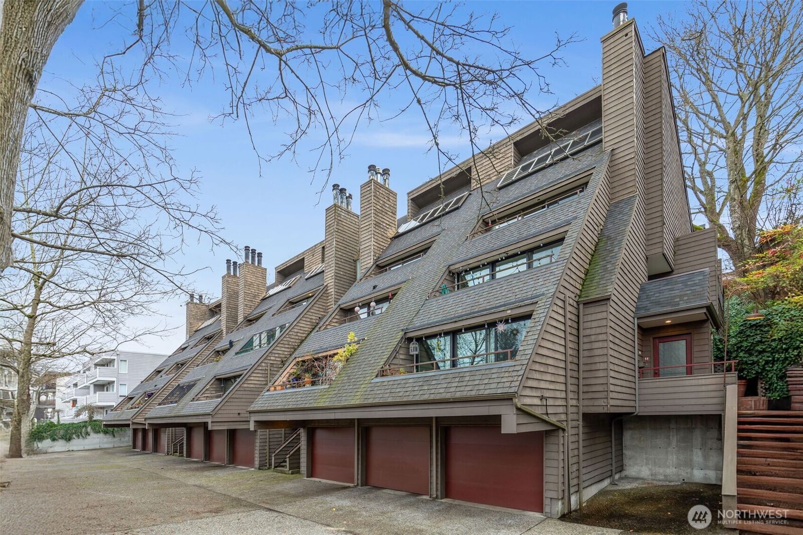 Property Photo: 3030 14th Avenue W 304 WA 98119