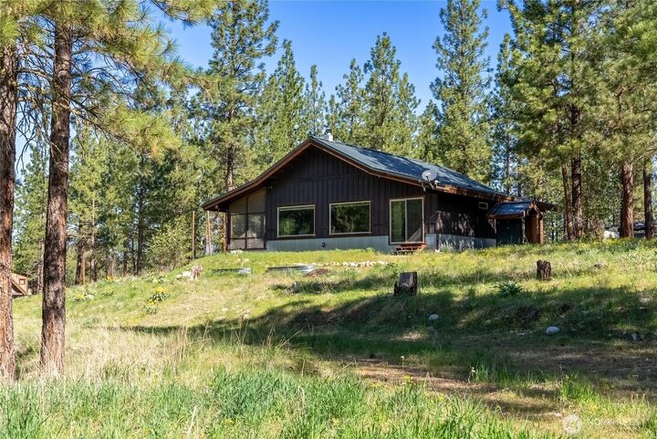 Property Photo:  21  Twin Lakes Drive  WA 98862 