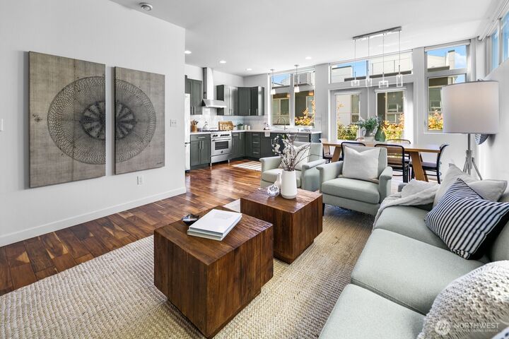 Property Photo:  2808  14th Avenue W B  WA 98119 