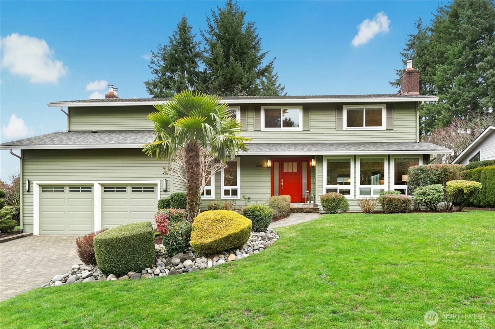 Property Photo:  13918 SE 46th Street  WA 98006 