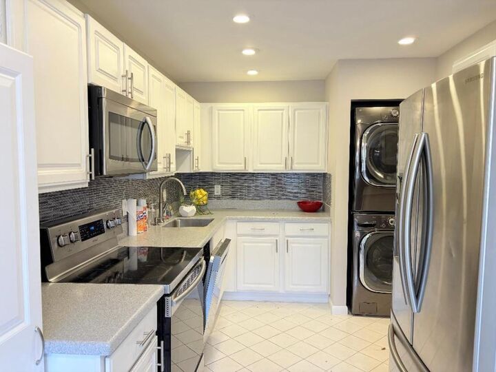 Property Photo:  50 Stratford Lane  FL 33436 