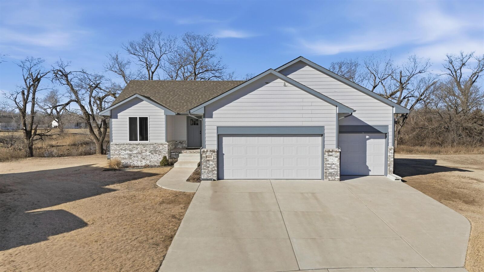Property Photo:  5419 S Meadowview Ct  KS 67216 