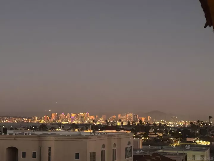 Property Photo:  370 Rosecrans St 302  CA 92106 