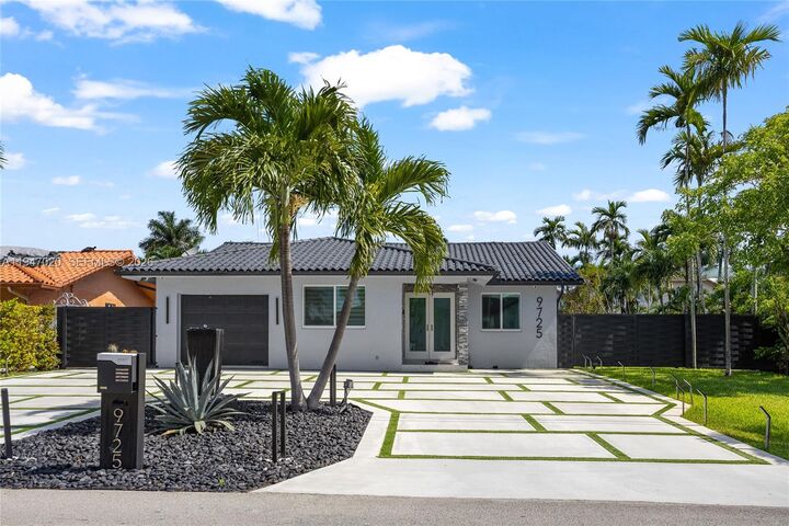 Property Photo:  9725 NW 28th Ter  FL 33172 