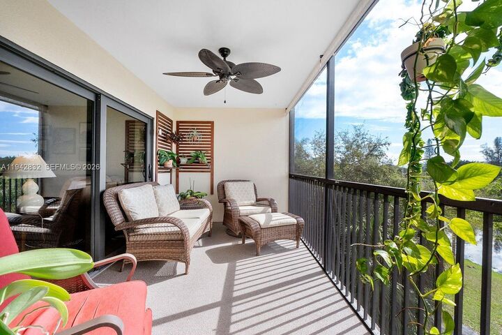 Property Photo:  2200 S Cypress Bend Dr 406  FL 33069 