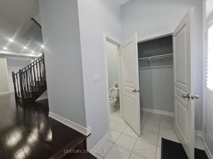 Property Photo:  18 Primo Road Main  ON L7A 3Y1 