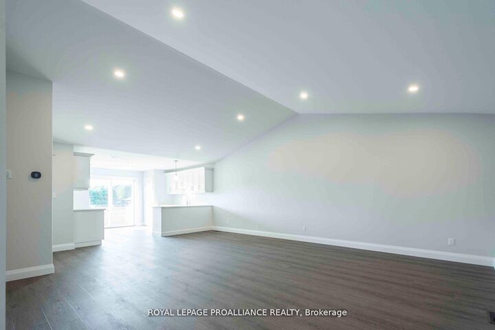 Property Photo: 18 Clayton John Avenue ON K0K 1H0
