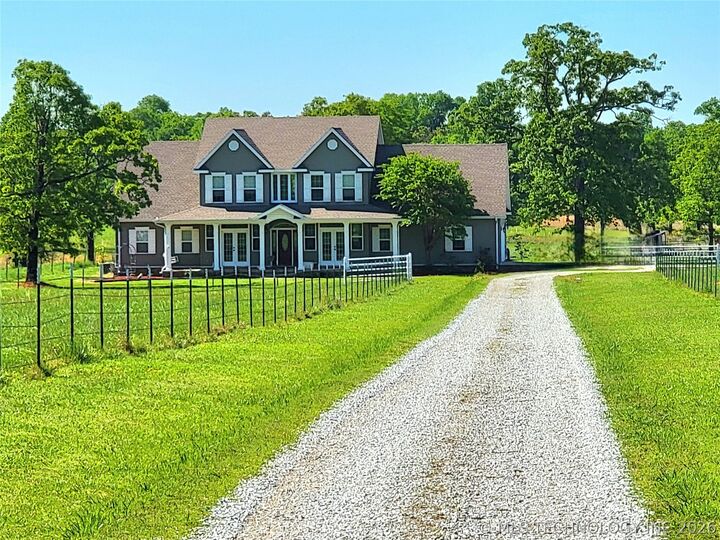 Property Photo:  450778 E 1000 Road  OK 74435 