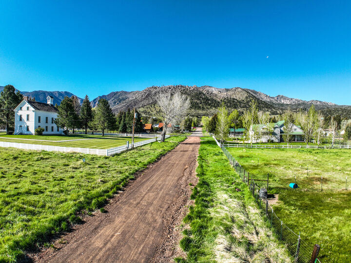 Property Photo:  61 N 100 W  UT 84781 