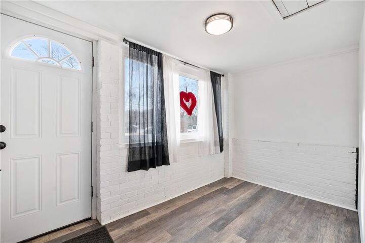 Property Photo:  2625 Oakhill Dr  PA 15129 