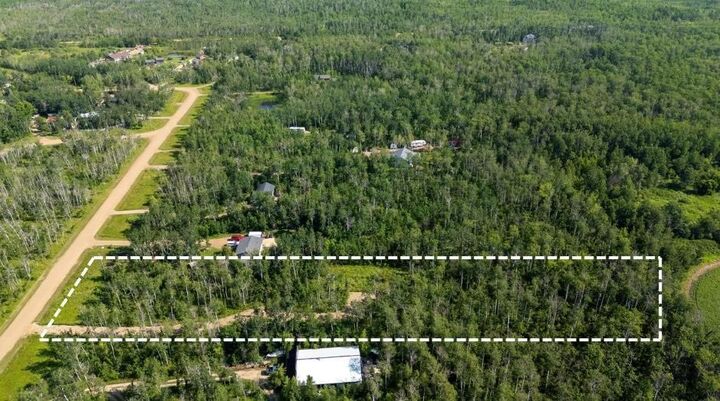 Property Photo:  337 East Lakeshore Road  MB R0A 1T0 