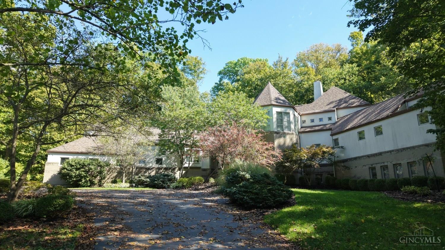 Property Photo: 7510 Fernwood Drive OH 45237