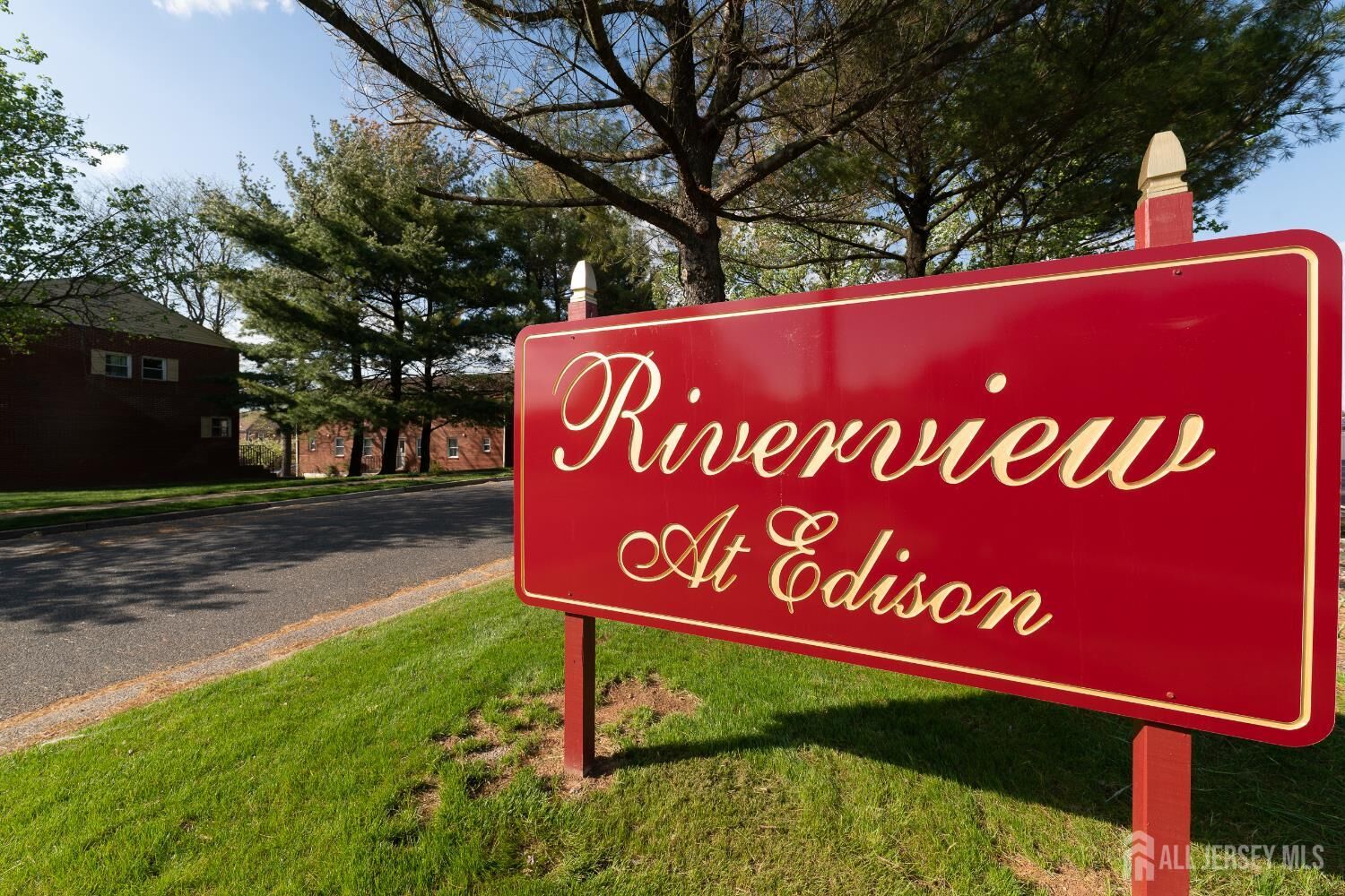 Property Photo:  6 York Drive 5A  NJ 08817 