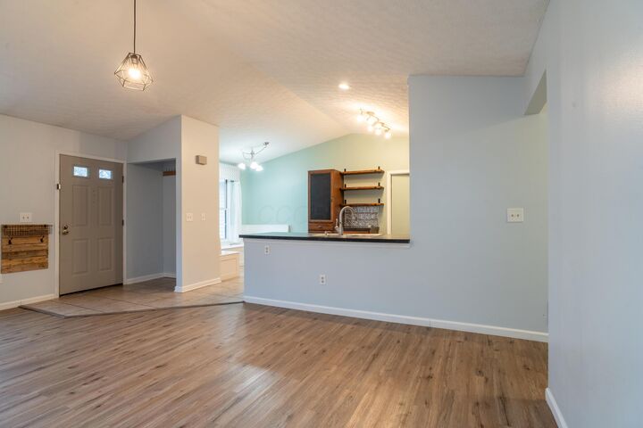 Property Photo: 3571 Frenchpark Drive OH 43231