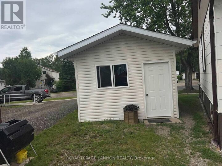 Property Photo: 13 Spruce Road ON P0T 1C0