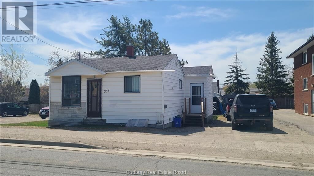 Property Photo: 385 Lasalle Boulevard ON P3A 1W7