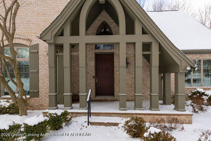 Property Photo: 6445 Oakencliffe Lane MI 48823