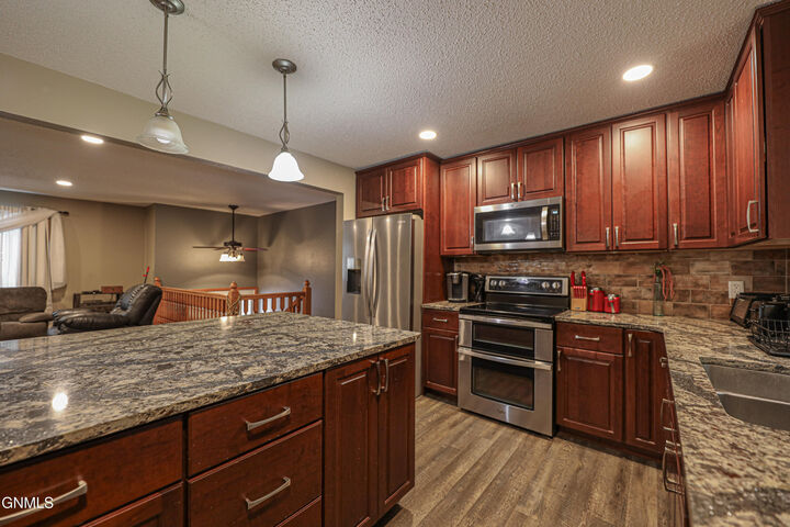 Property Photo: 1809 Longley Avenue ND 58501