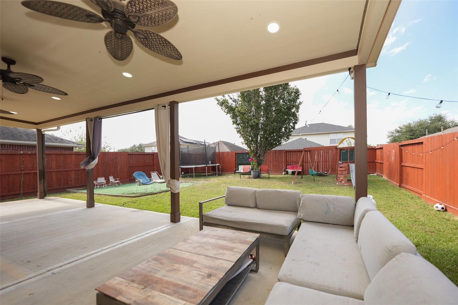 Property Photo: 4711 Ivy Meadow Lane TX 77449