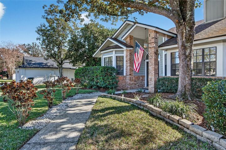 Property Photo: 1014 Willa Lake Circle FL 32765