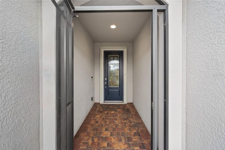 Property Photo:  17114 Seaford Way  FL 34202 