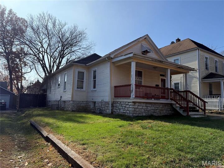 Property Photo:  723 Linden Street  IL 62002 