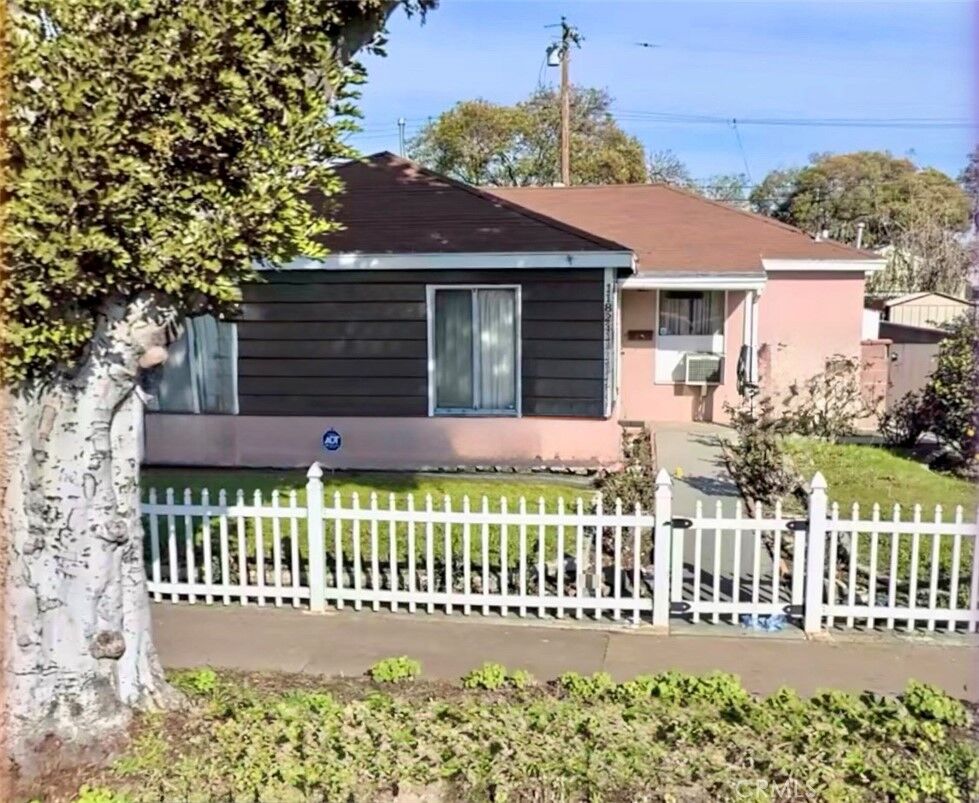 Property Photo:  11826 Studebaker  CA 90650 