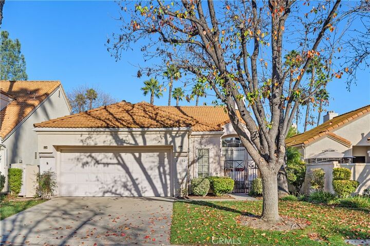 Property Photo:  40502 Corte Lucia  CA 92562 