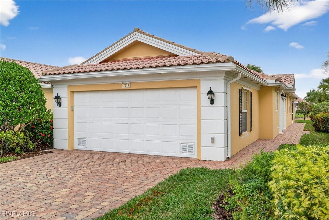 Property Photo: 7114 Marconi Court FL 34114