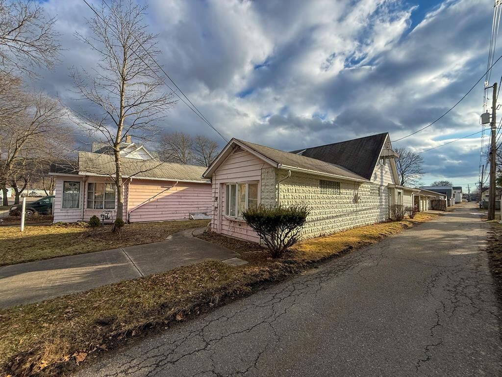 Property Photo:  99 Hayden St  PA 18840 