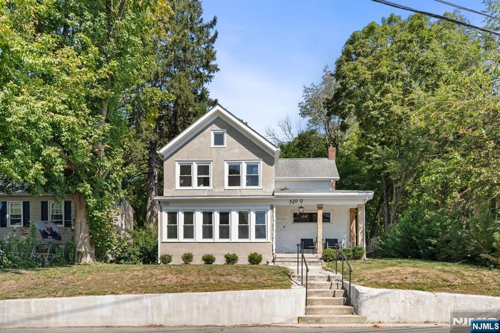 Property Photo:  9 Lawnwood Avenue  NJ 07860 