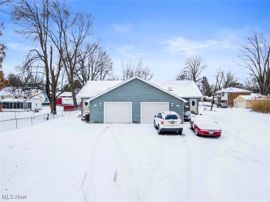 Property Photo: 3921/3923 Huntmere Avenue OH 44515