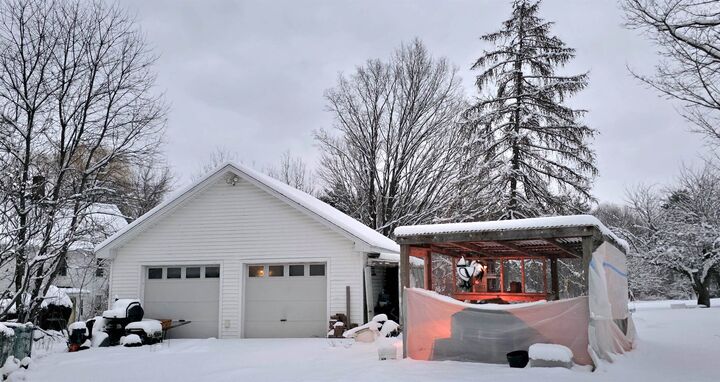 Property Photo:  86 Raymond Road  NH 03036 