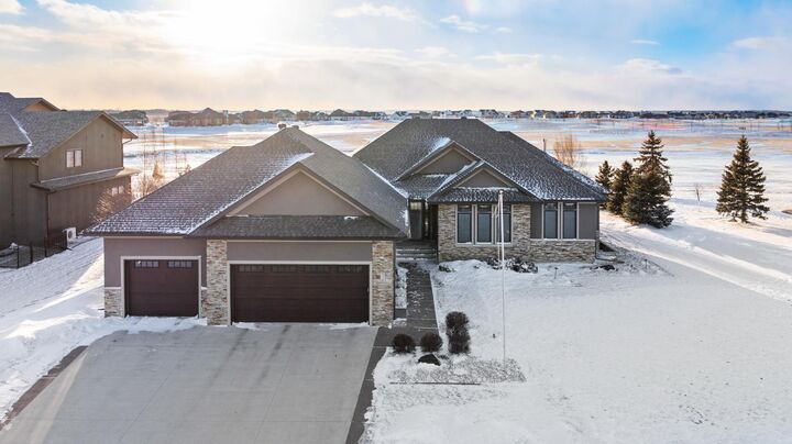 Property Photo:  776 Riverbend Road  ND 58047 