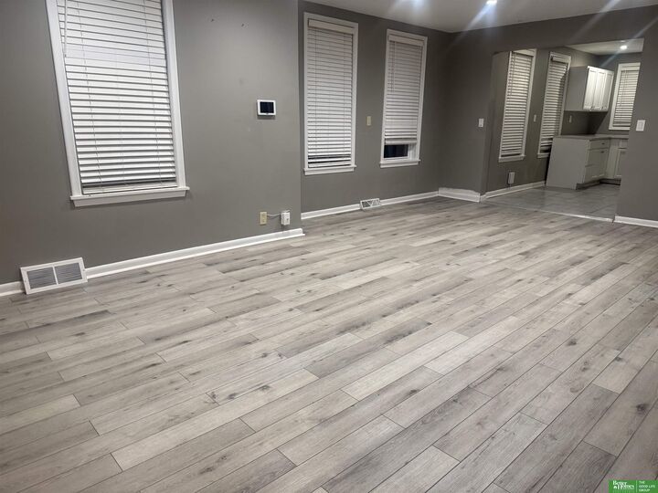 Property Photo:  1012 S 22 Street  NE 68108 