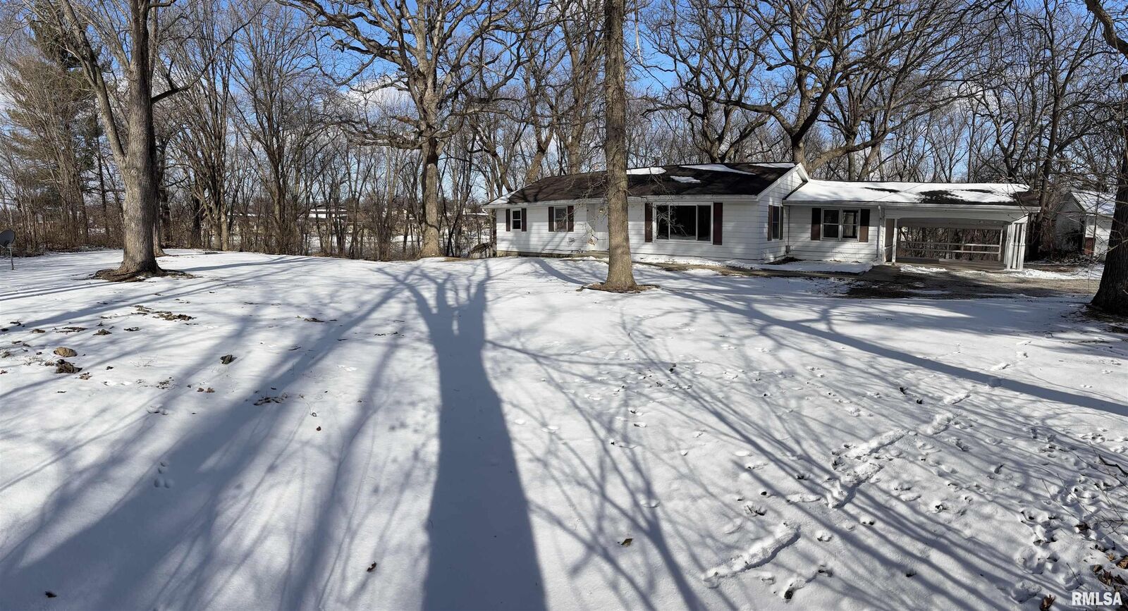 Property Photo:  1913 S Main Street  IL 61530 