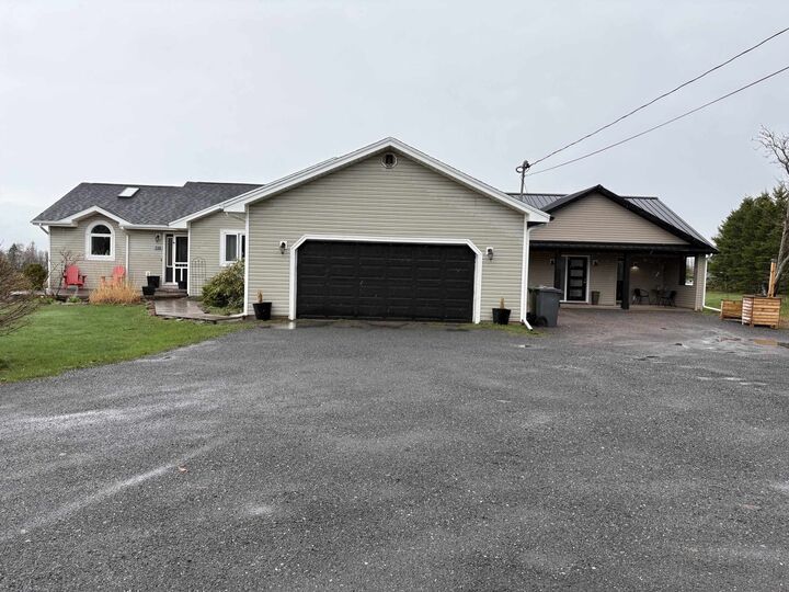 218 Richard Douglas Drive — photo 1