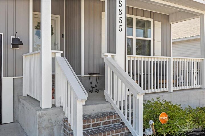 Property Photo:  5855 Belmont Stakes Rd  FL 32526 