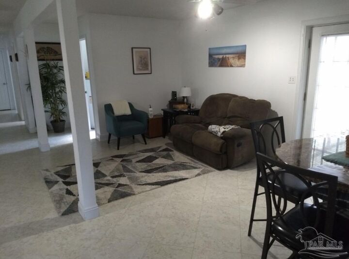 Property Photo: 2716 Kepler Ave FL 32507