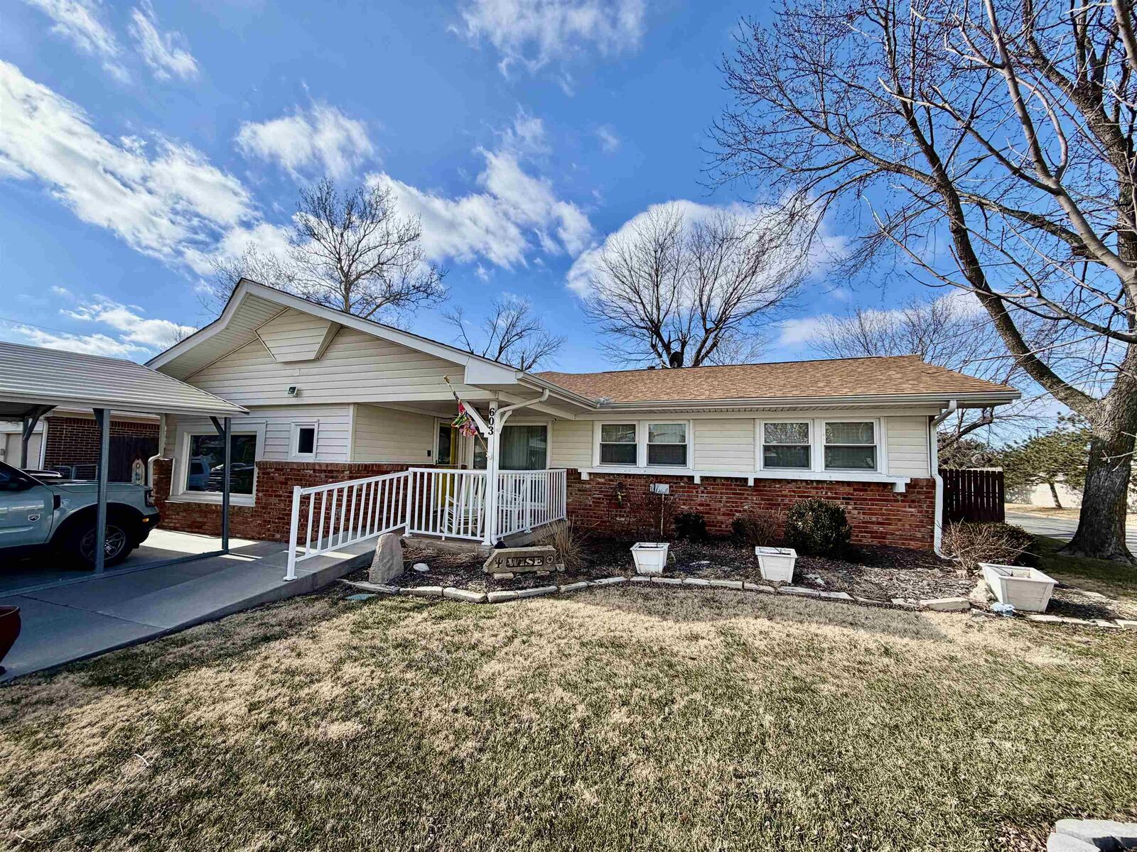 Property Photo:  603 S Longfellow St  KS 67207 