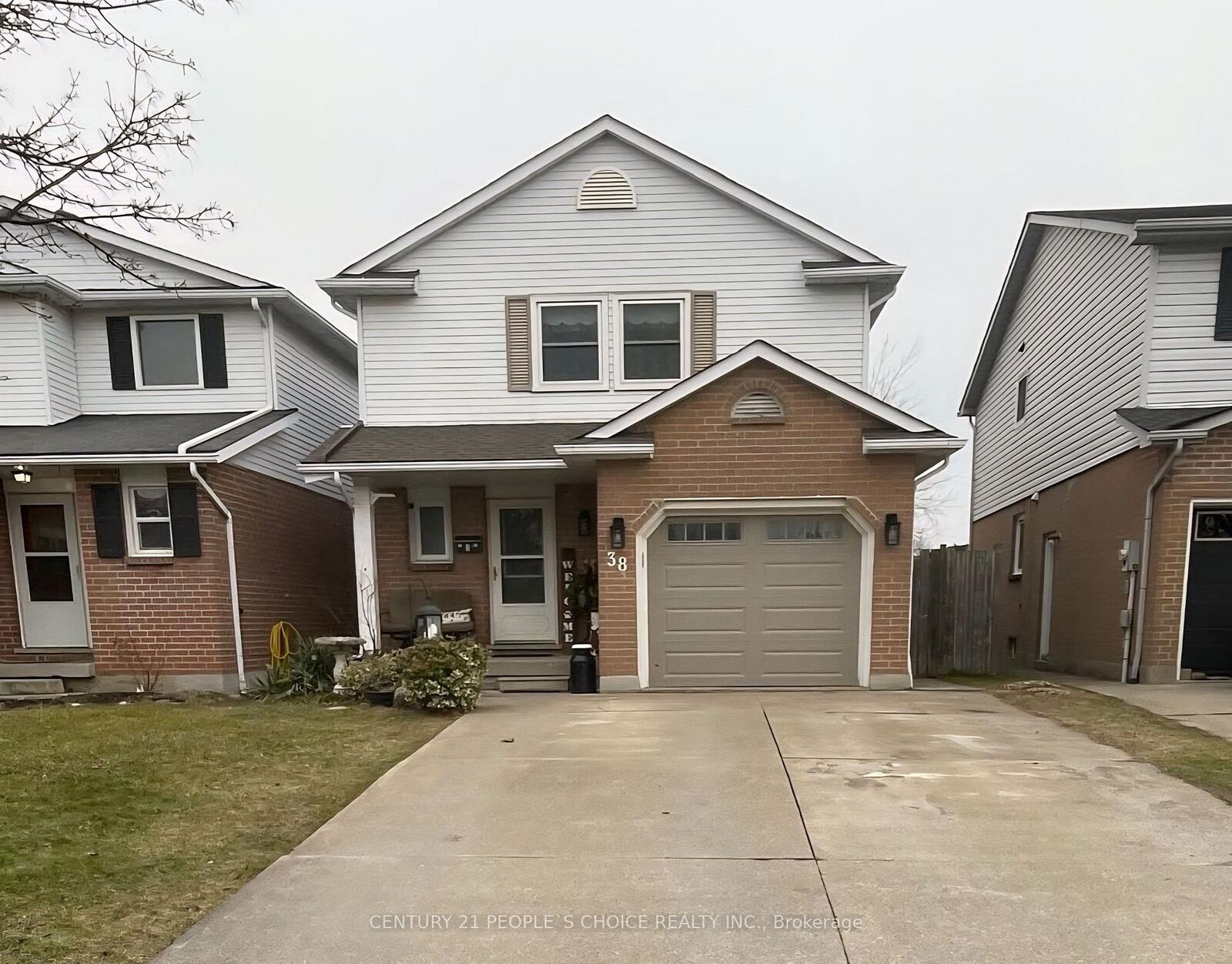 Photo de la propriété:  38 Culligan Crescent  ON L2V 4P1 