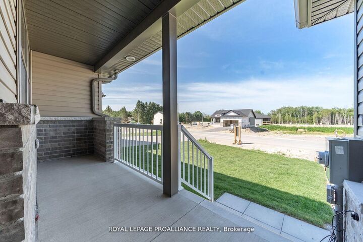 Property Photo: 31 Clayton John Avenue ON K0K 1H0