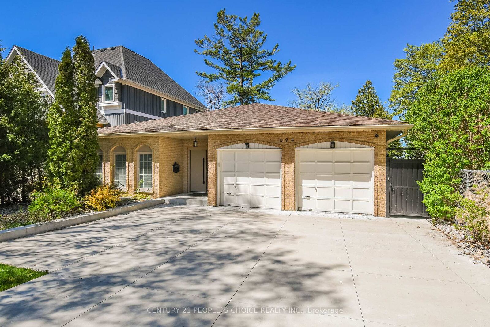 Property Photo:  694 Broadview Avenue  ON L3V 6P3 