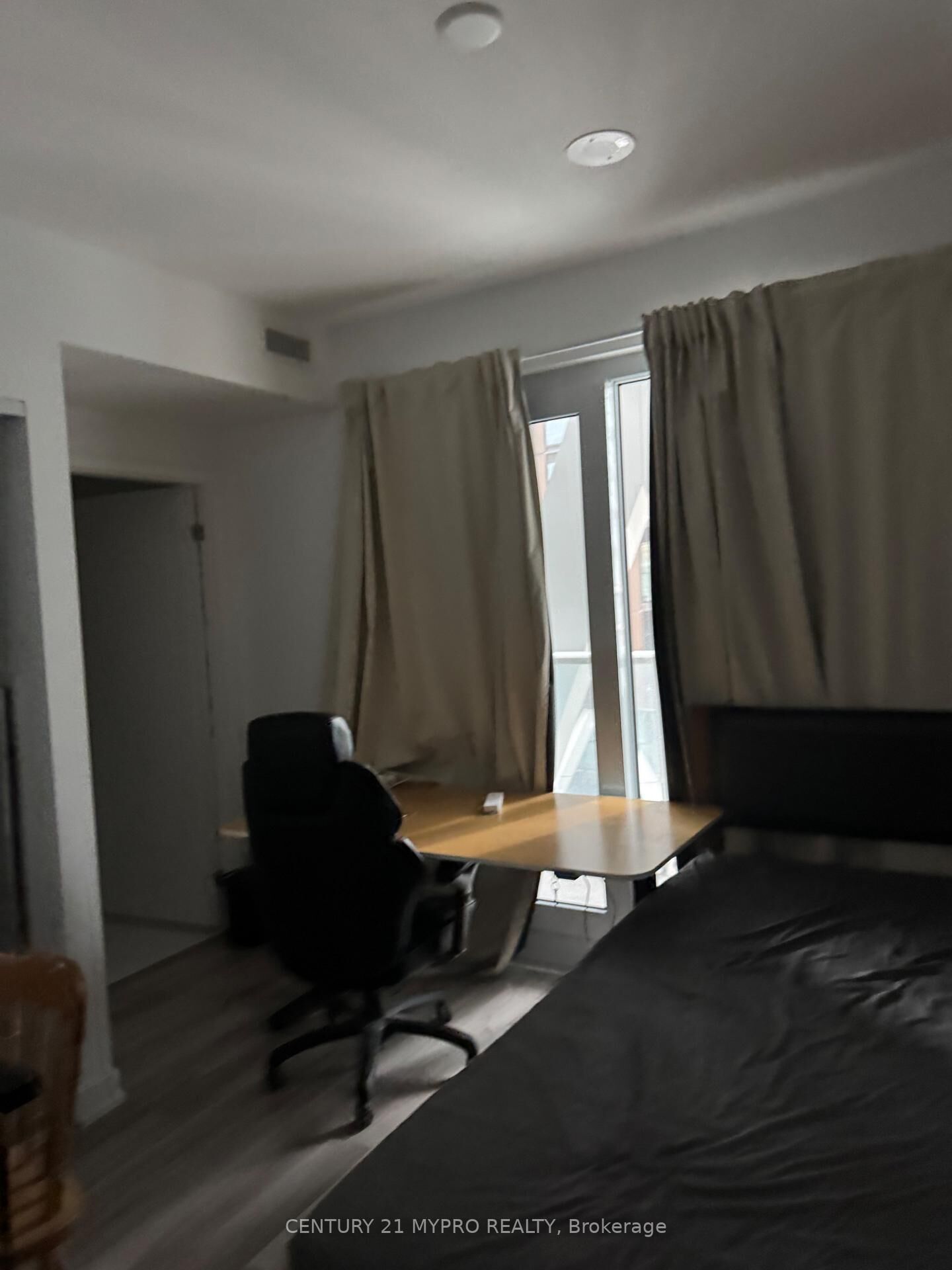 Property Photo: 230 Simcoe Street 1528 ON M5T 1T4