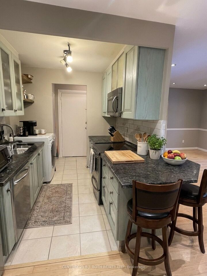 Photo de la propriété:  50 Gulliver Road 508  ON M6M 2N2 