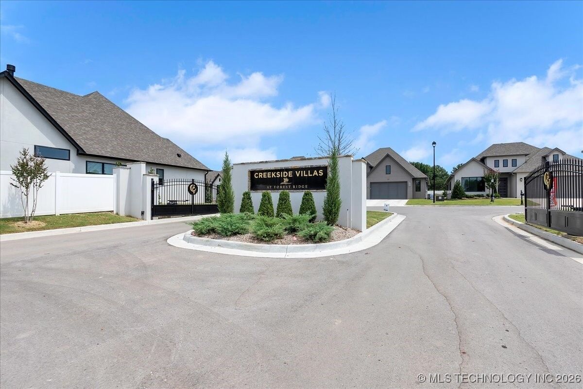 Property Photo:  1209 N 72nd Street  OK 74014 