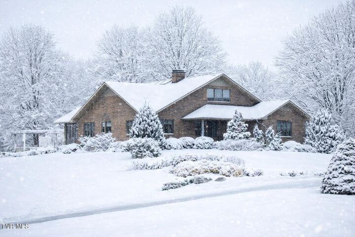 Property Photo: 136 Triple H Lane TN 37659