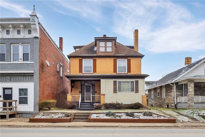 Property Photo:  733 N Warren Ave  PA 15613 