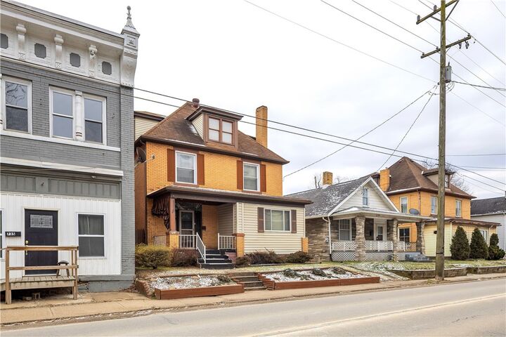 Property Photo: 733 N Warren Ave PA 15613