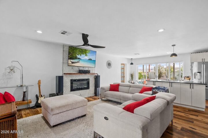 Property Photo:  7647 E Catalina Drive  AZ 85251 